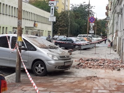 „To cud, że nikt nie ucierpiał”. Zawalił się gzyms kamienicy we Wrocławiu - 2