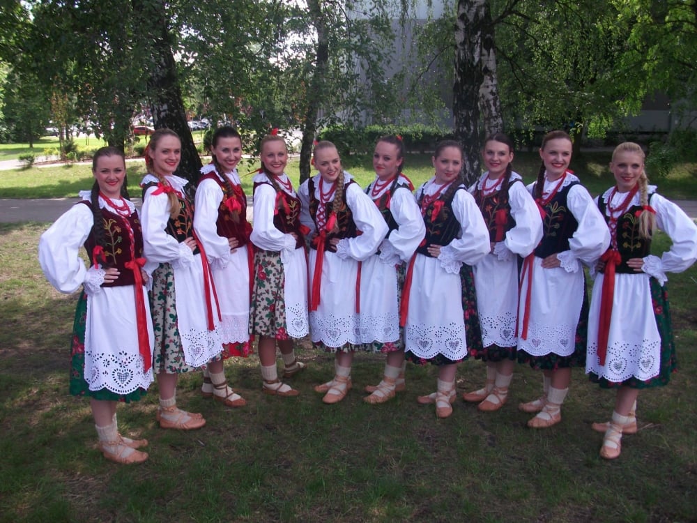 Moda na folklor? Coraz młodsi chcą tańczyć i śpiewać w zespołach ludowych - fot. Facebook @ZTL.Kalina