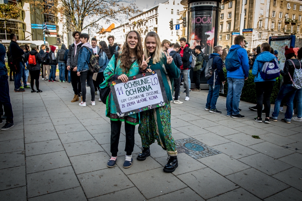 Wrocław: Strajk klimatyczny uczni&oacute;w. "Nie damy sobie zabrać przyszłości"