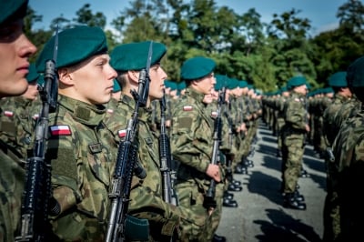 Blisko 400 podchorążych złożyło dziś uroczystą przysięgę - 1