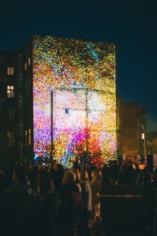 Wrocław: Prace artystów z całego świata pokazano na fasadach kamienic Nadodrza [ZDJĘCIA] - 11