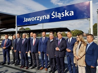 Otwarto wyremontowaną stację kolejową w Jaworzynie Śląskiej  - 8