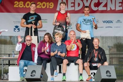 Wrocław: Ponad 750 osób wystartowało w Biegu Uniwersytetu Medycznego  - 32