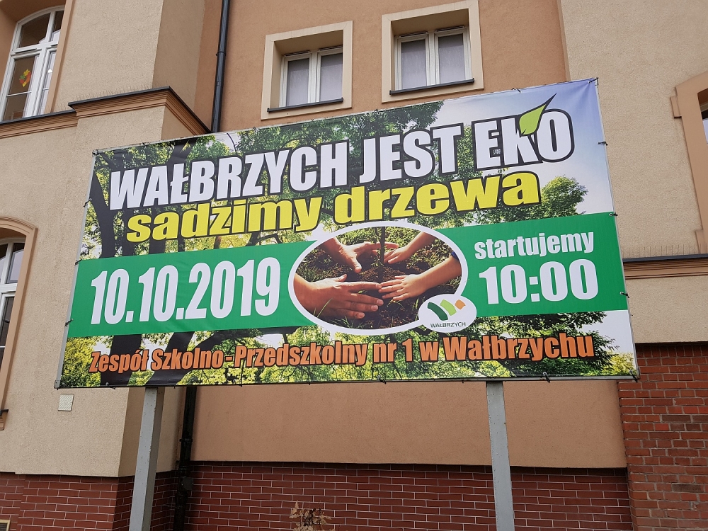 Dzień Drzewa w Wałbrzychu. W mieście zasadzą 1500 drzew - Fot. Bartosz Szarafin