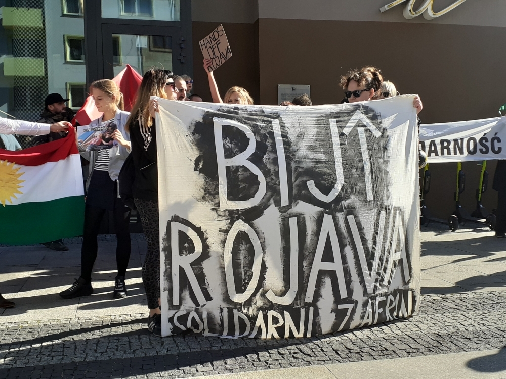 Wrocław: Manifestacja solidarności z kurdyjską Rożawą - fot. Beata Makowska