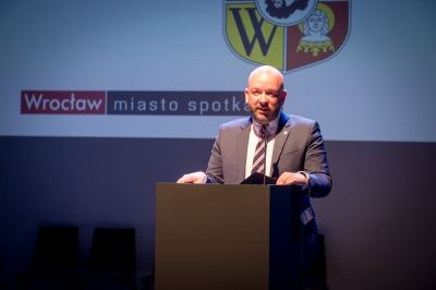 Wrocław: Po 7 tys. zł dla najlepszych nauczycieli  - 9