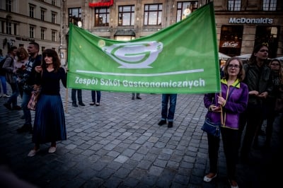 "MEN do tablicy." Manifestacja nauczycieli na wrocławskim rynku - 2