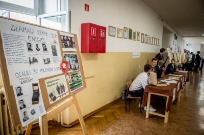 Za patron&oacute;w mają pogromc&oacute;w Enigmy. Już od 10 lat
