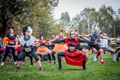 Kolorowo i na sportowo. Za nami Bieg Halloween Radia Wrocław w Parku Grabiszyńskim - 33