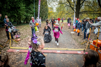 Kolorowo i na sportowo. Za nami Bieg Halloween Radia Wrocław w Parku Grabiszyńskim - 232