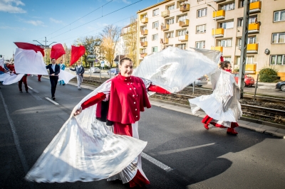 Radosna Parada Niepodległości na ulicach Wrocławia [ZDJĘCIA] - 19