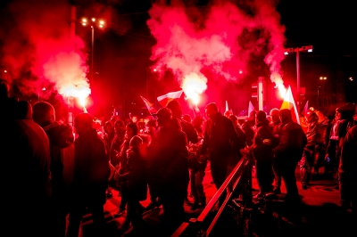 Zamieszki podczas Marszu Niepodległości we Wrocławiu. Policja użyła armatek wodnych - 24