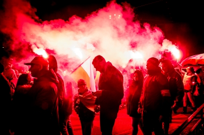 Zamieszki podczas Marszu Niepodległości we Wrocławiu. Policja użyła armatek wodnych - 25