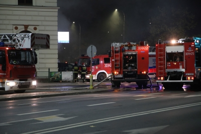 Pożar na Dworcu Świebodzkim. Jedna osoba nie żyje [AKTUALIZACJA] - 0