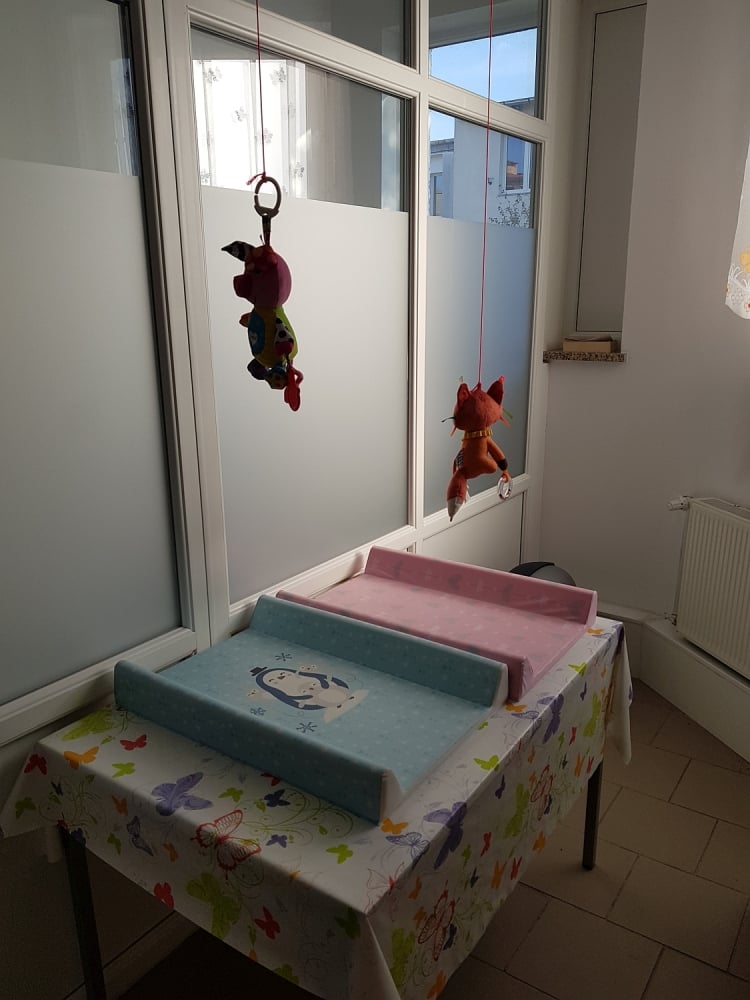 Ksiądz Prałat z Podzamcza likwiduje bariery. Pomysł&oacute;w mu nie brakuje 