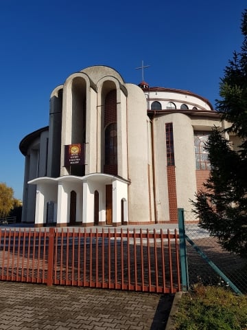 Ksiądz Prałat z Podzamcza likwiduje bariery. Pomysłów mu nie brakuje  - 13