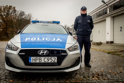 Dziewięć nowych samochodów trafiło do dolnośląskiej policji [ZDJĘCIA] - 1
