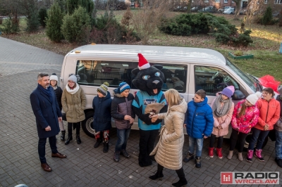 Nowy bus dla niepełnosprawnych z ośrodka we Wrocławiu