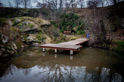 Z zaśmieconego, nieczynnego kamieniołomu zrobili turystyczną perełkę - 3