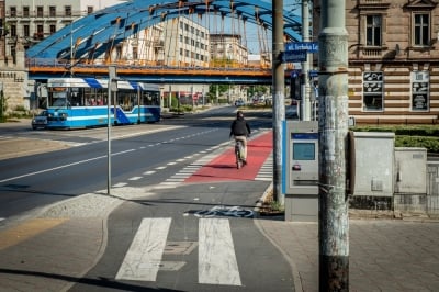 Trwa sp&oacute;r o organizację ruchu na skrzyżowaniu ulic Grabiszyńskiej i Pereca