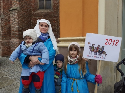 Tłumy na Orszaku Trzech Króli we Wrocławiu - 0