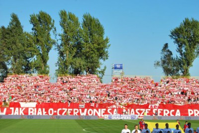 Bezbarwni biało-czerwoni. Kibice: "PZPN oddajcie pieniądze" (Zobacz) - 9