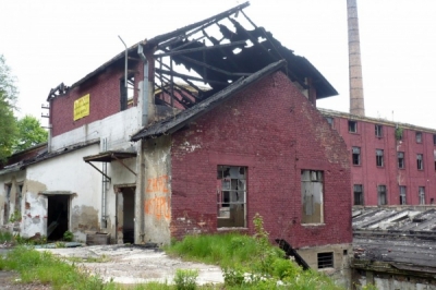 Ginie opuszczona fabryka "Porcelana Wałbrzych". Po interwencji Radia Wrocław kontynuacja postępowania