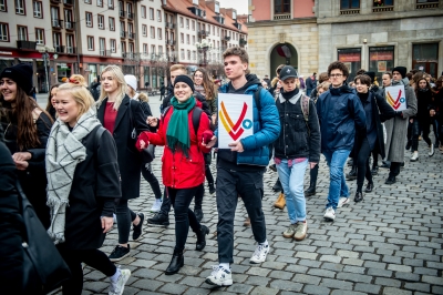 Wrocław: Zatańczyli Poloneza dla Fredry [ZDJĘCIA] - 9