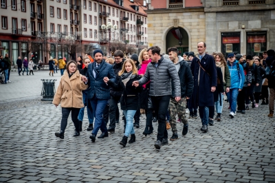 Wrocław: Zatańczyli Poloneza dla Fredry [ZDJĘCIA] - 10
