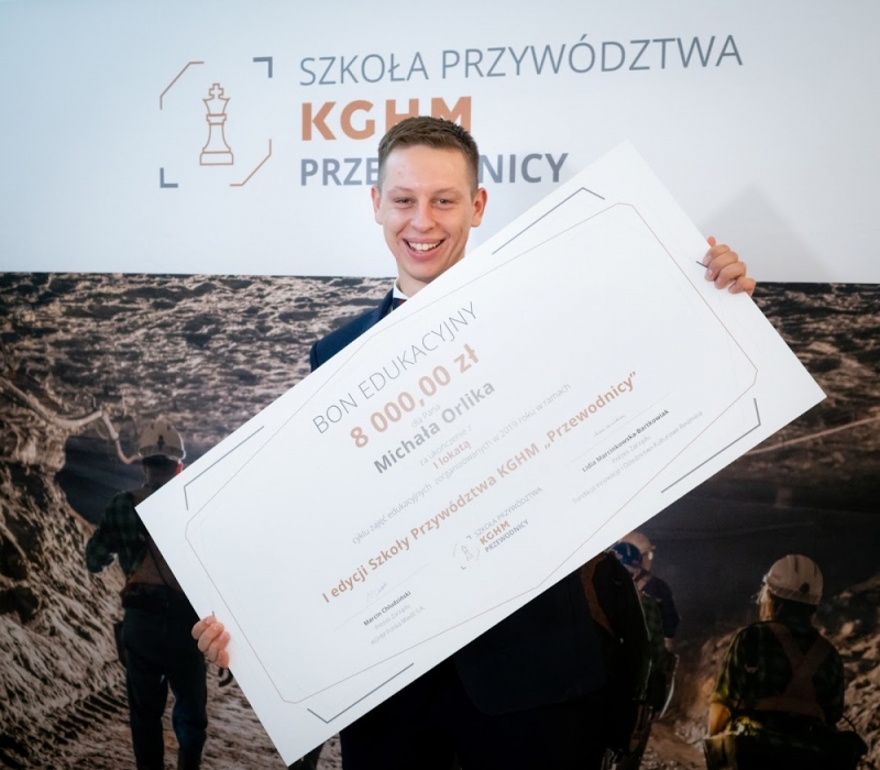 Szukają młodych ludzi z talentem do rządzenia i rozwiązywania trudnych problemów - (fot. przewodnicykghm.pl)