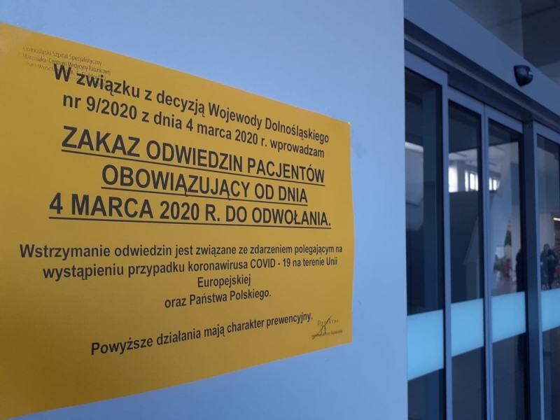Zakaz odwiedzin w szpitalach. Ale nie wszyscy go przestrzegają - fot. Elżbieta Osowicz