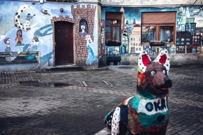 Piękne jak... wrocławskie podw&oacute;rka na Nadodrzu [FOTOSPACER]