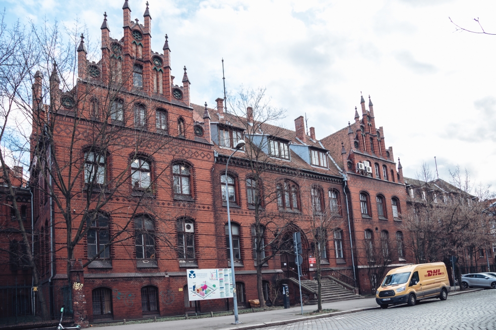 Wrocławskie kliniki. Pusto wszędzie, głucho wszędzie... [FOTOSPACER]