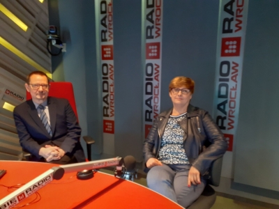 Koronawirus. Lekarze ograniczają prace, proszą o telefony i maile