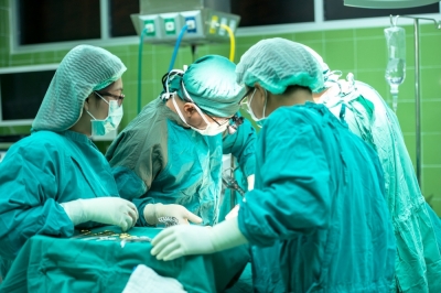 Chirurg ze Zgorzelca zarażony koronawirusem