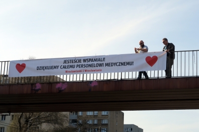 "Jesteście wspaniali!". Wrocław dziękuje lekarzom [ZOBACZ] - 10