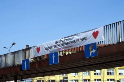 "Jesteście wspaniali!". Wrocław dziękuje lekarzom [ZOBACZ] - 6
