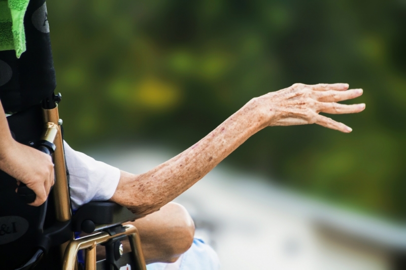 Dramat ciężko chorych i ich rodzin. Dolnośląskie hospicja zamknięte dla odwiedzających - zdjęcie ilustracyjne; fot. pixabay