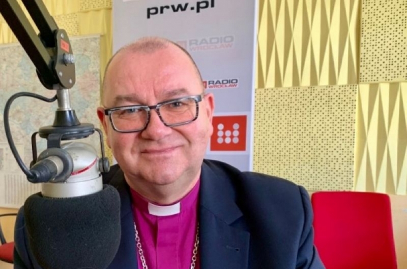 Biskup Waldemar Pytel: "Czasu na refleksje mamy aż nadto" - fot. archiwum radiowroclaw.pl