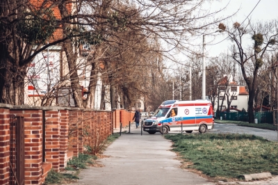 Koronawirus. Kolejne potwierdzone przypadki w ośrodku pielęgnacyjno-rehabilitacyjnym w Chojnowie