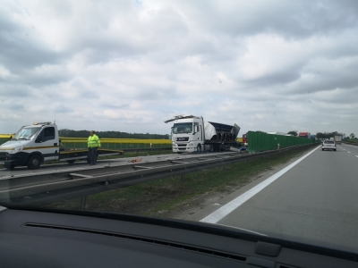 Dwie ciężarówki zderzyły się na A4