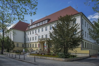 Chcieli dobrze, wyszło jak zwykle. W Oleśnicy urzędnicy przechowywali dokumenty na korytarzu