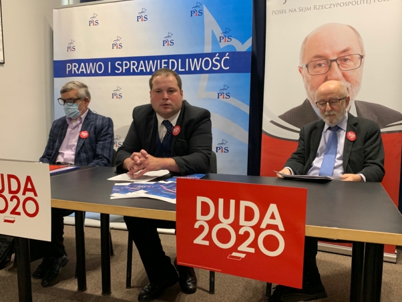 Politycy mobilizują elektorat. Propozycje Jacka Świata i Grzegorza Schetyny  - (fot. Malwina Gadawa)