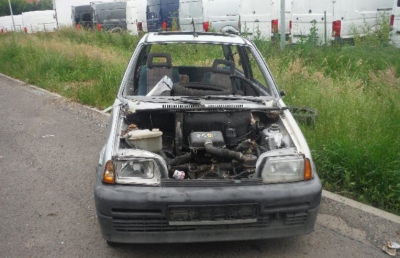 Wypowiedzieli wojnę porzuconym w mieście wrakom - 9