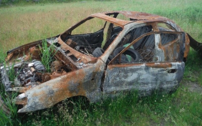 Wypowiedzieli wojnę porzuconym w mieście wrakom - 2