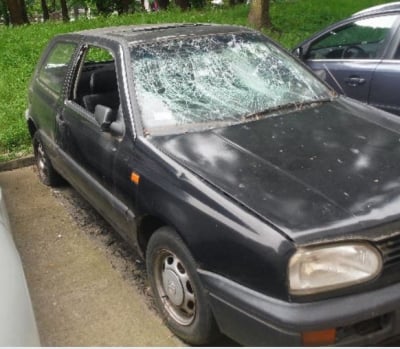 Wypowiedzieli wojnę porzuconym w mieście wrakom - 8
