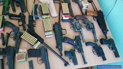 Funkcjonariusze SG i policjanci zlikwidowali arsenał broni i amunicji [FOTO] - 8