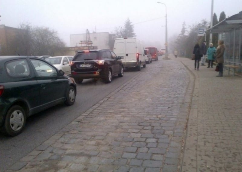 Trudny czas dla kierowców ze wschodniej części Wrocławia i okolic - fot. archiwum radiowroclaw.pl