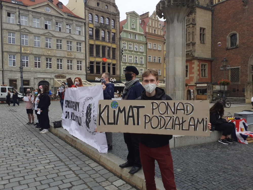 Manifestacja Młodzieżowego Strajku Klimatycznego we Wrocławiu - fot. Elżbieta Osowicz
