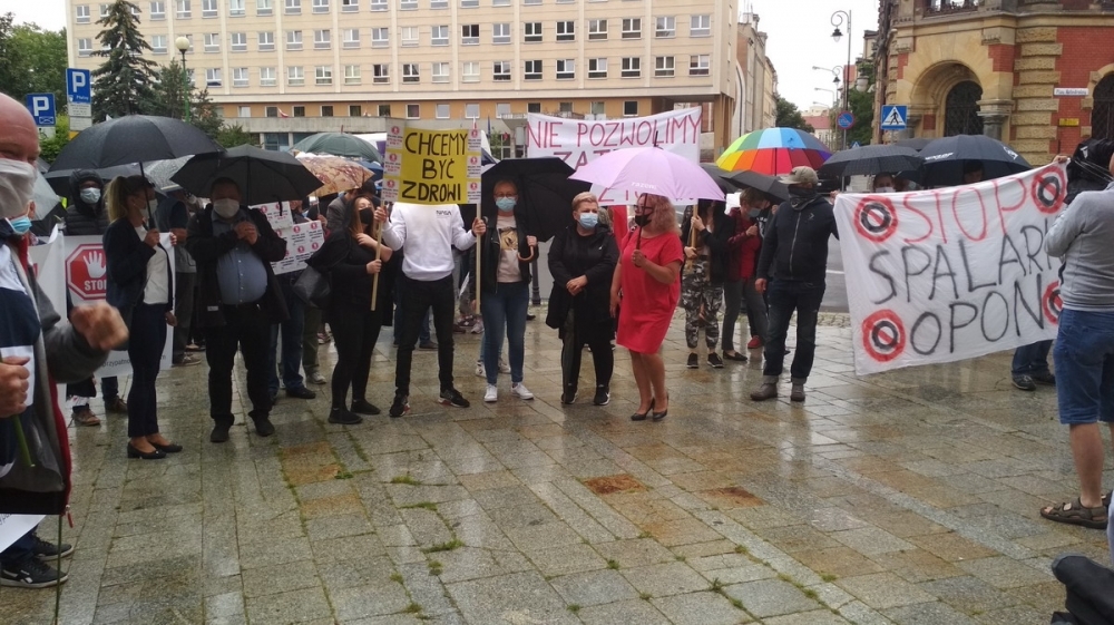 Spór o "spalarnię" opon w Pątnowie Legnickim [POSŁUCHAJ] - fot. Andrzej Andrzejewski